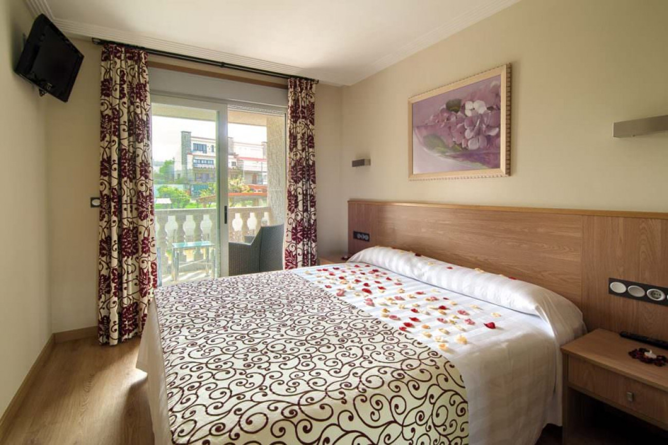 Balcón exteior acabado en piedra