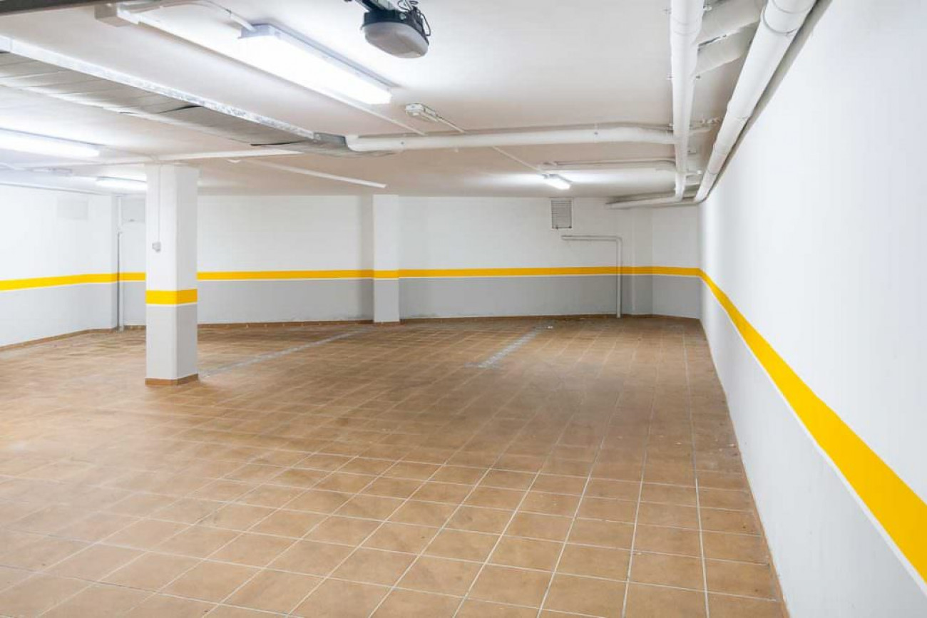 Parking interior hotel pontus veteris sanxenxo